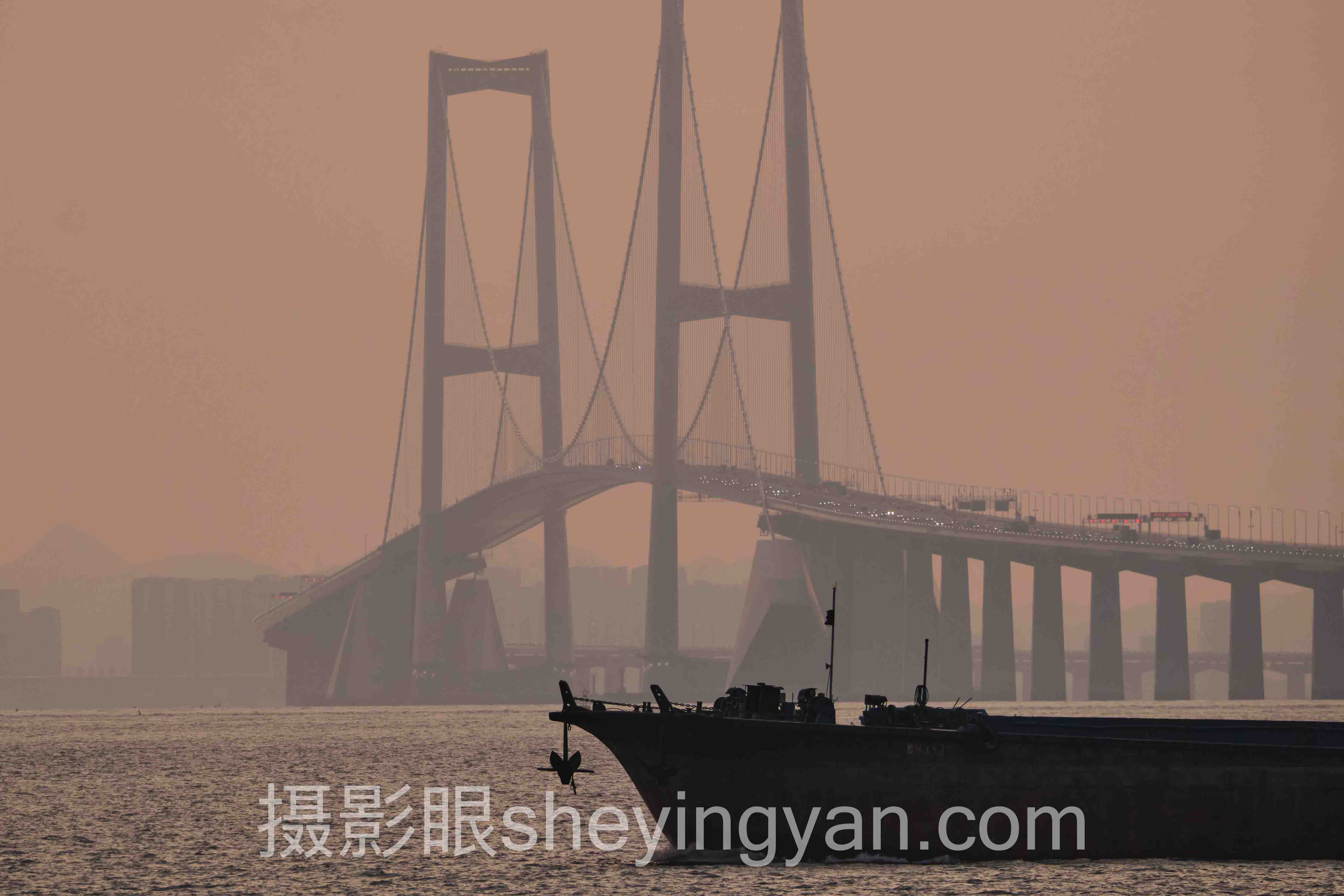 照片点评与AI照片评分深度分析：现状、挑战与未来趋势